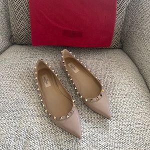 Authentic Valentino Garavani Rockstud leather point-toe flats